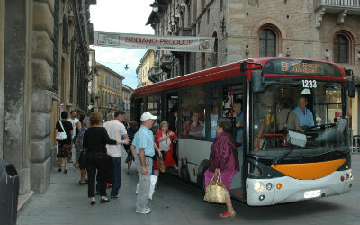 Parcheggi scambiatori a ricarica veloce dei minib elettrici